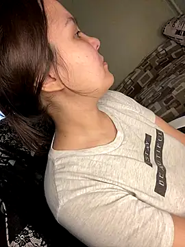 Var Kiss online show from December 2, 6:04 am