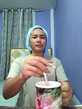 lady kim boner online show from May 17, 11:53 am
