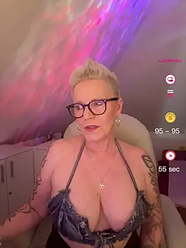German Milf online show from May 22, 1:20 pm