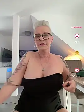 German Milf online show from May 9, 2:08 pm