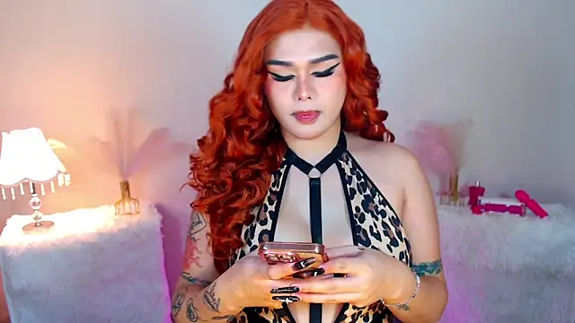 Magnificent EllaTS online show from November 14, 9:59 pm