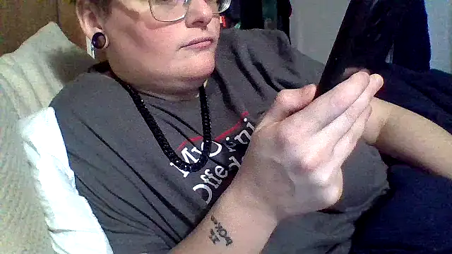 Mhunt666 online show from March 13, 5:25 pm