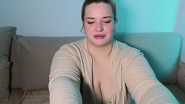 EllsaJean  online show from May 10, 10:23 pm