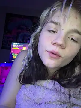 Cutiepiespanks online show from February 3, 6:40 am