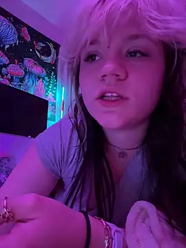 Cutiepiespanks online show from May 16, 2:36 am