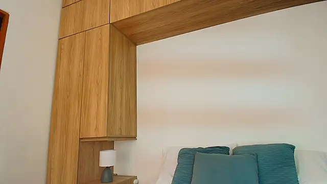 Isabella Harley online show from December 22, 3:26 pm