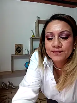 yayita mature online show from October 11, 4:10 pm