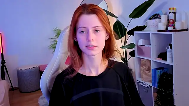 doll lesli online show from December 4, 11:34 am