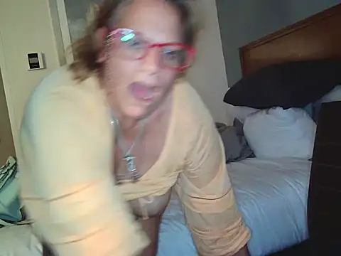 Victoria121565 online show from March 27, 8:26 am