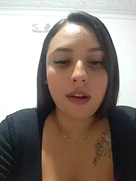 Snapshot of LizzRouse chatting on October 2, 9:53 pm LizzRouse online show from October 2, 9:53 pm