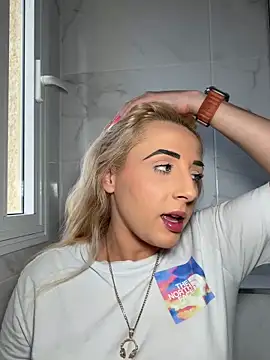 Strongqueen online show from May 5, 6:33 pm