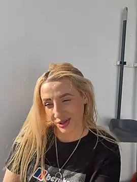 Strongqueen online show from May 29, 5:55 pm