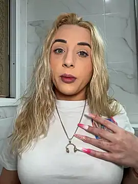 Strongqueen online show from May 1, 8:12 pm