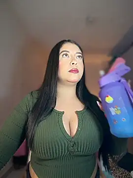 cami ortiz   online show from May 15, 5:33 am