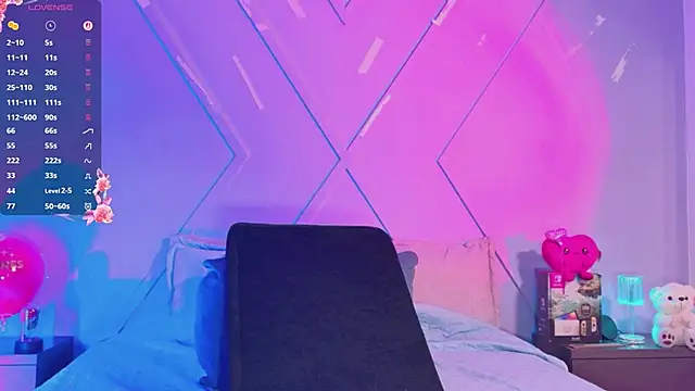 emmajohnss online show from May 15, 4:27 am