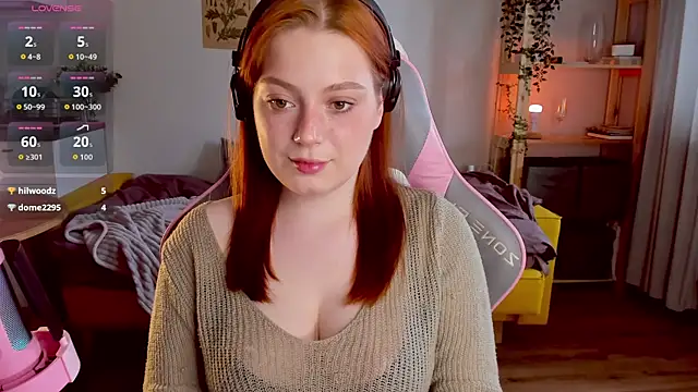Snapshot of Sofy_Benson chatting on October 3, 12:21 pm Sofy Benson online show from October 3, 12:21 pm