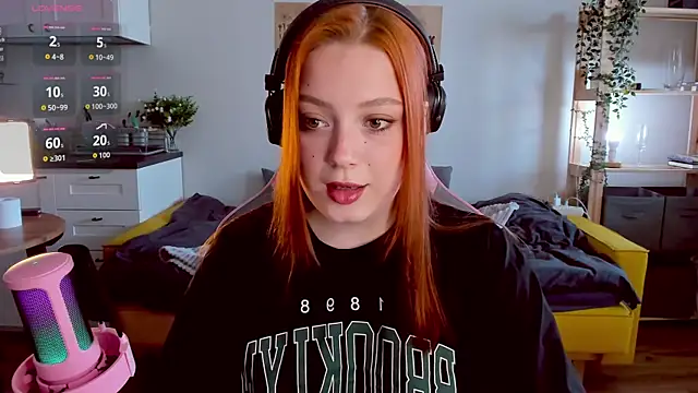 Snapshot of Sofy_Benson chatting on September 10, 10:26 am Sofy Benson online show from September 10, 10:26 am