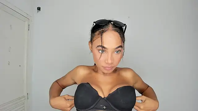 kristyl paez online show from April 30, 9:08 pm