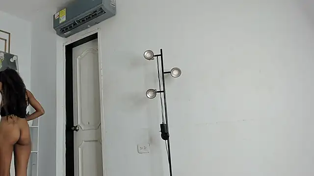 kristyl paez online show from February 22, 7:15 pm