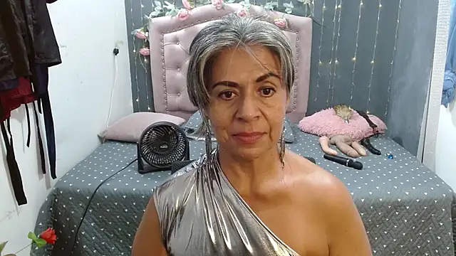 Snapshot of lalisha_96 chatting on September 18, 2:10 am lalisha 96 online show from September 18, 2:10 am