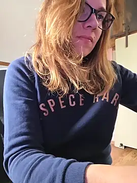 Lina lou4 online show from February 20, 2:40 pm