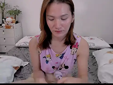 LOVELY PINAY1995 online show from May 13, 1:33 am