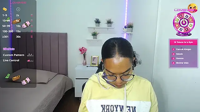 Nina lovee  online show from September 27, 2:13 pm