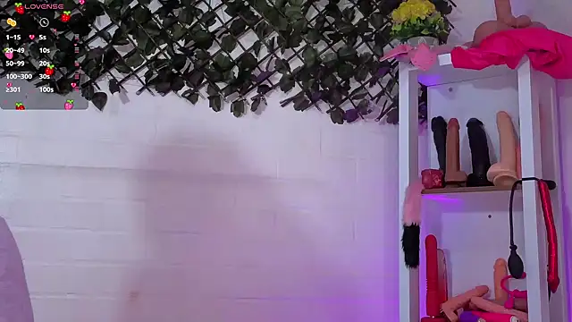louise nails online show from May 11, 6:16 pm