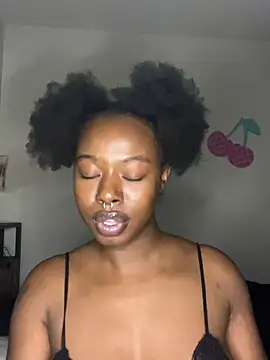 TinyBlazian901 online show from May 20, 1:57 am