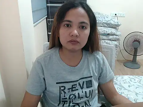 xTheLastVIRGINx online show from March 29, 1:21 pm