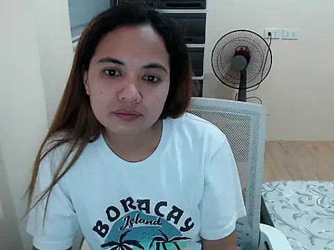 xTheLastVIRGINx online show from March 5, 3:30 pm