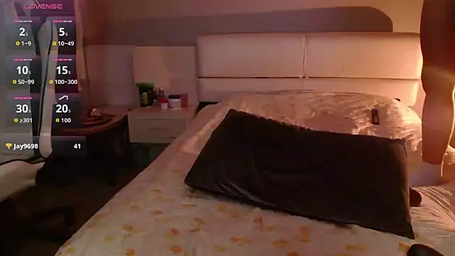 Freyja soh online show from November 20, 10:44 pm