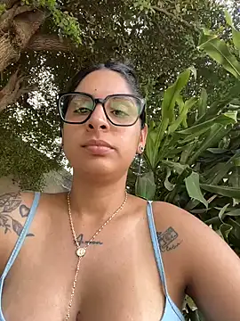 charlotte stevenss  online show from April 7, 7:16 pm