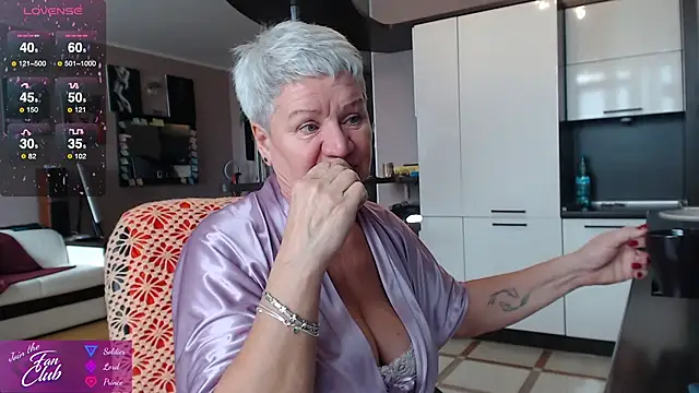 roxana brooks online show from October 14, 7:11 am