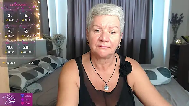 roxana brooks online show from May 9, 2:57 am