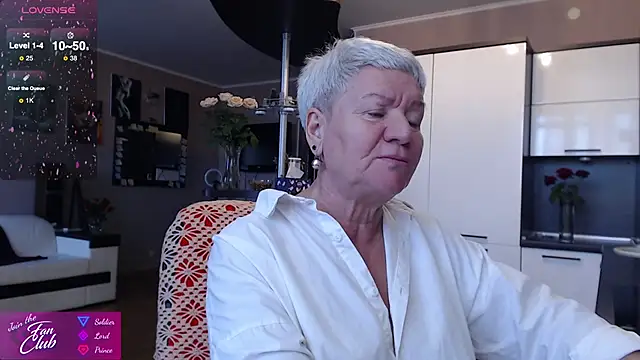 roxana brooks online show from October 8, 2:32 pm