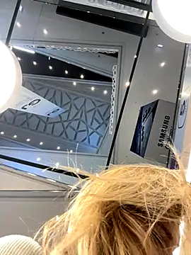 ValenciaShock online show from October 15, 6:38 am