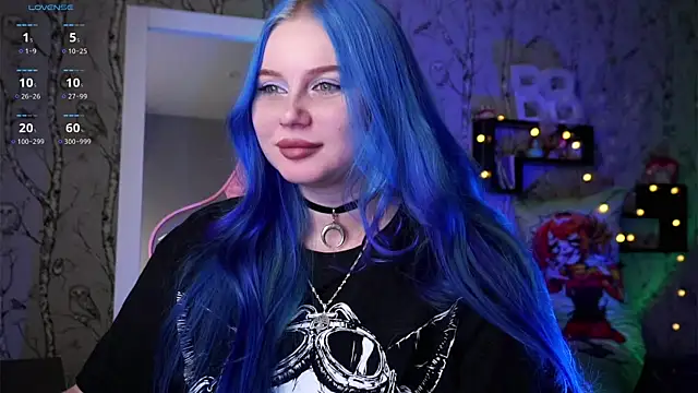 Moon Valkyrie online show from December 2, 11:11 am