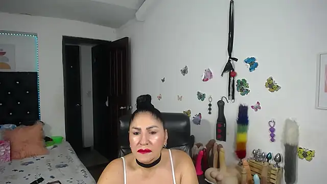 mature bigboobs10 online show from May 14, 4:18 am