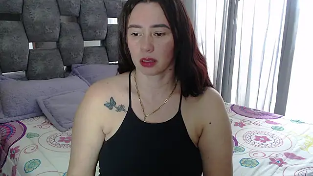 sara hott 1 online show from May 25, 5:01 pm