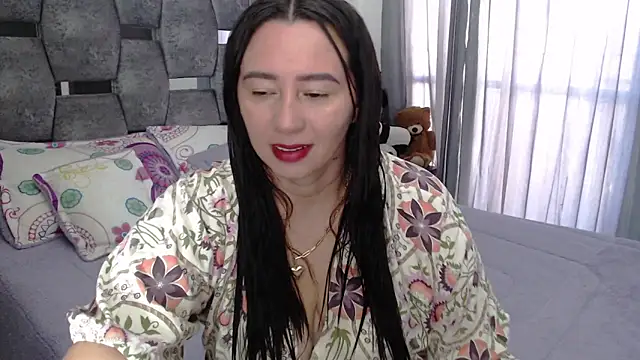 sara hott 1 online show from May 18, 12:22 pm