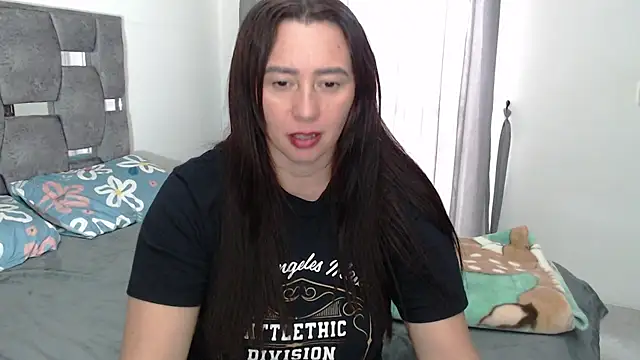 sara hott 1 online show from May 15, 7:38 pm