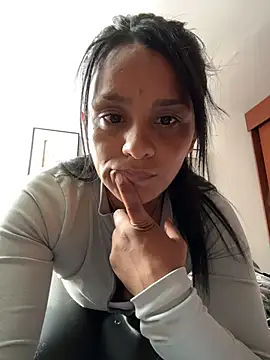 J loren online show from May 21, 9:13 pm