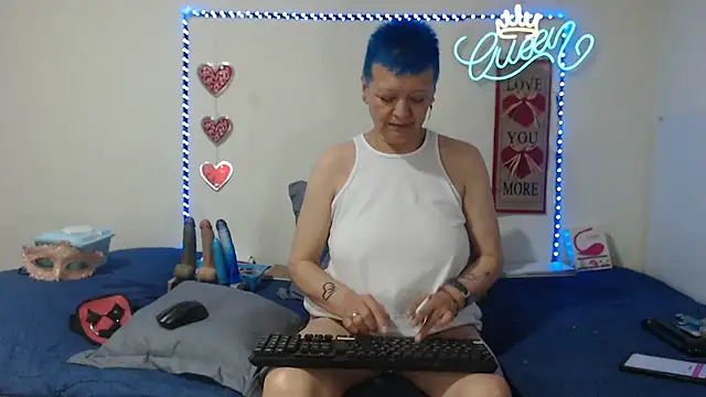 loquitaqueen011 online show from February 22, 2:29 pm