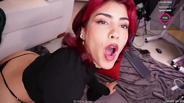 kitty pruu online show from March 4, 11:00 pm