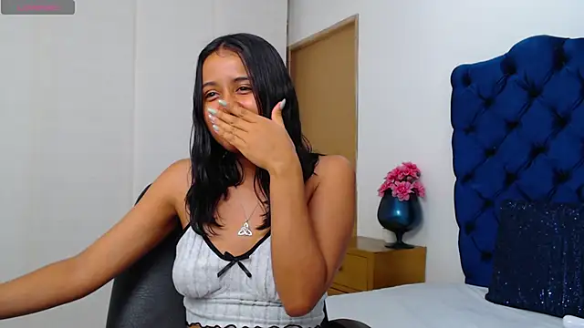 Lili666  online show from May 7, 3:22 am
