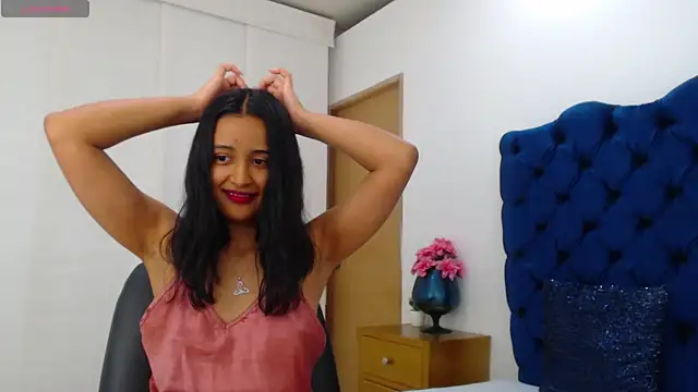 Lili666  online show from May 14, 3:23 am