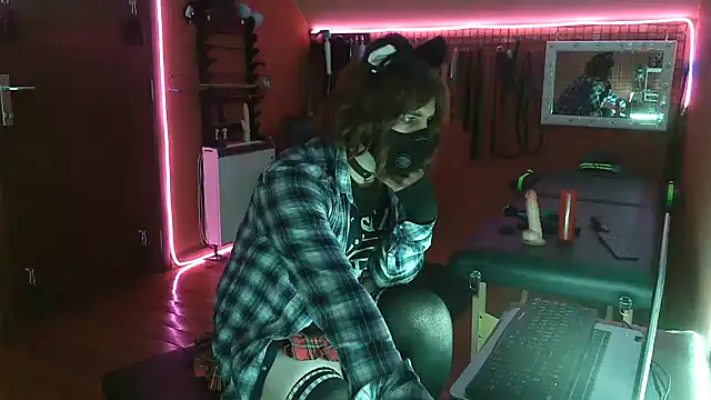 Snapshot of Ginny-the-bdsm-nympho chatting on September 18, 5:00 pm Ginny-the-bdsm-nympho online show from September 18, 5:00 pm