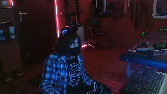 Snapshot of Ginny-the-bdsm-nympho chatting on October 30, 6:09 pm Ginny-the-bdsm-nympho online show from October 30, 6:09 pm