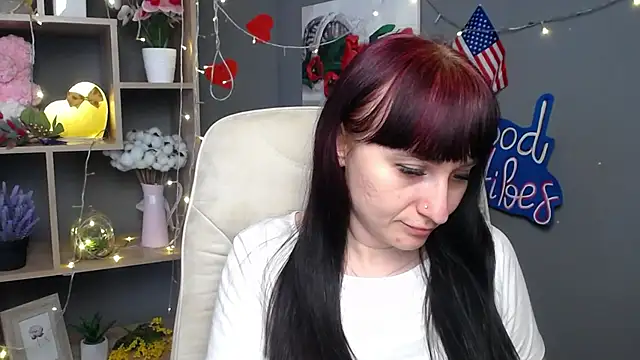 NinaFlawlees online show from July 9, 6:27 am